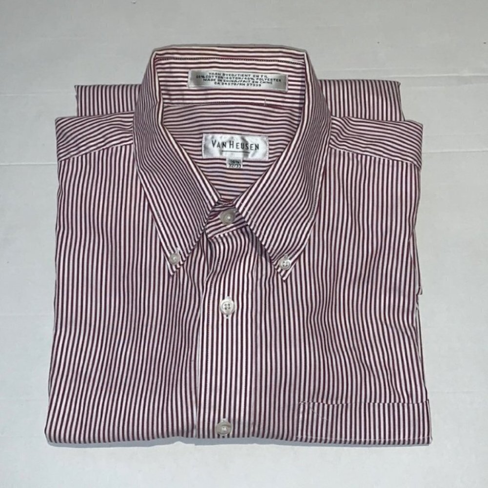 𝅺van Heusen white/red stripe button down shirt US Neck size 16.5 32x33
